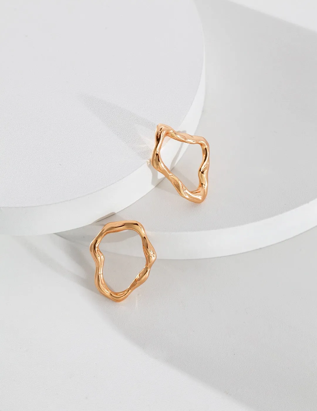 Modern Muse Necklace